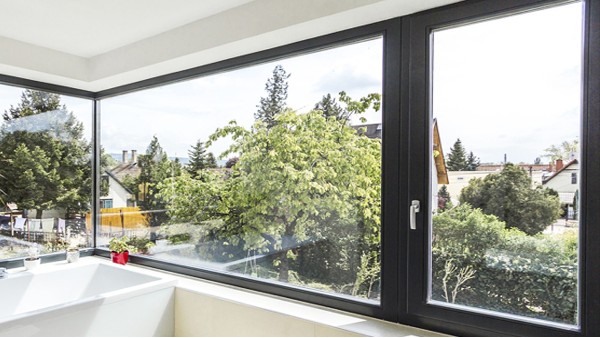 堪比美的暖風(fēng)機(jī)的鋁木復(fù)合門窗，助你輕松抵御寒冬！