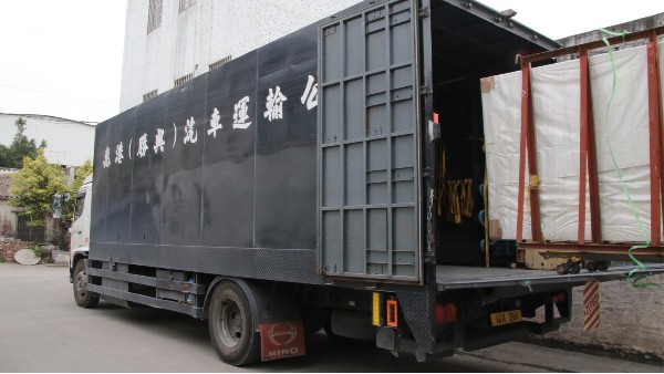 佛山哪個門窗廠家做工程門窗做得好？-樓上樓門窗