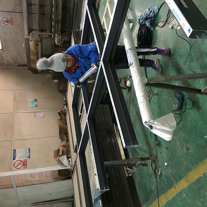 堪比美的暖風(fēng)機(jī)的鋁木復(fù)合門窗，助你輕松抵御寒冬！