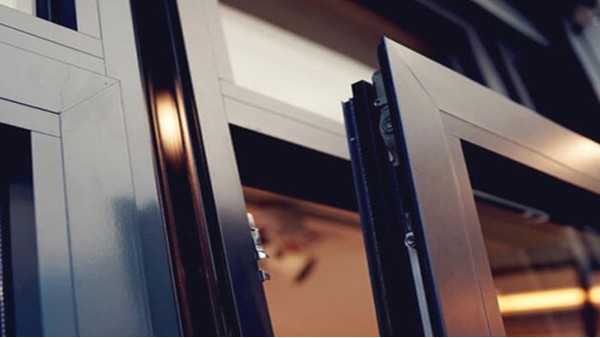 樓上樓工程門窗為什么會(huì)比普通門窗廠家性價(jià)比高？大有學(xué)問